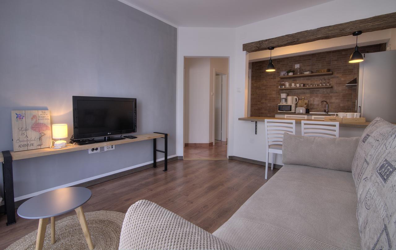 Apartments Lola Zengg Kültér fotó