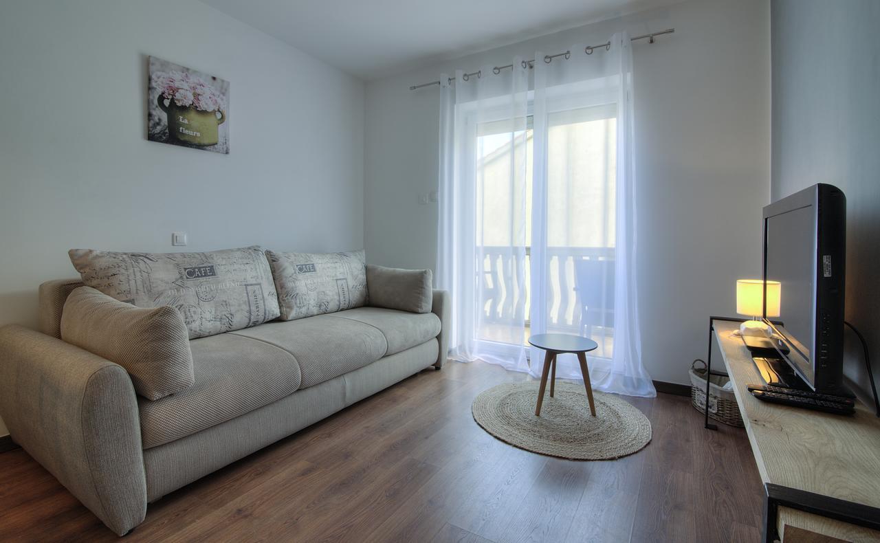 Apartments Lola Zengg Kültér fotó