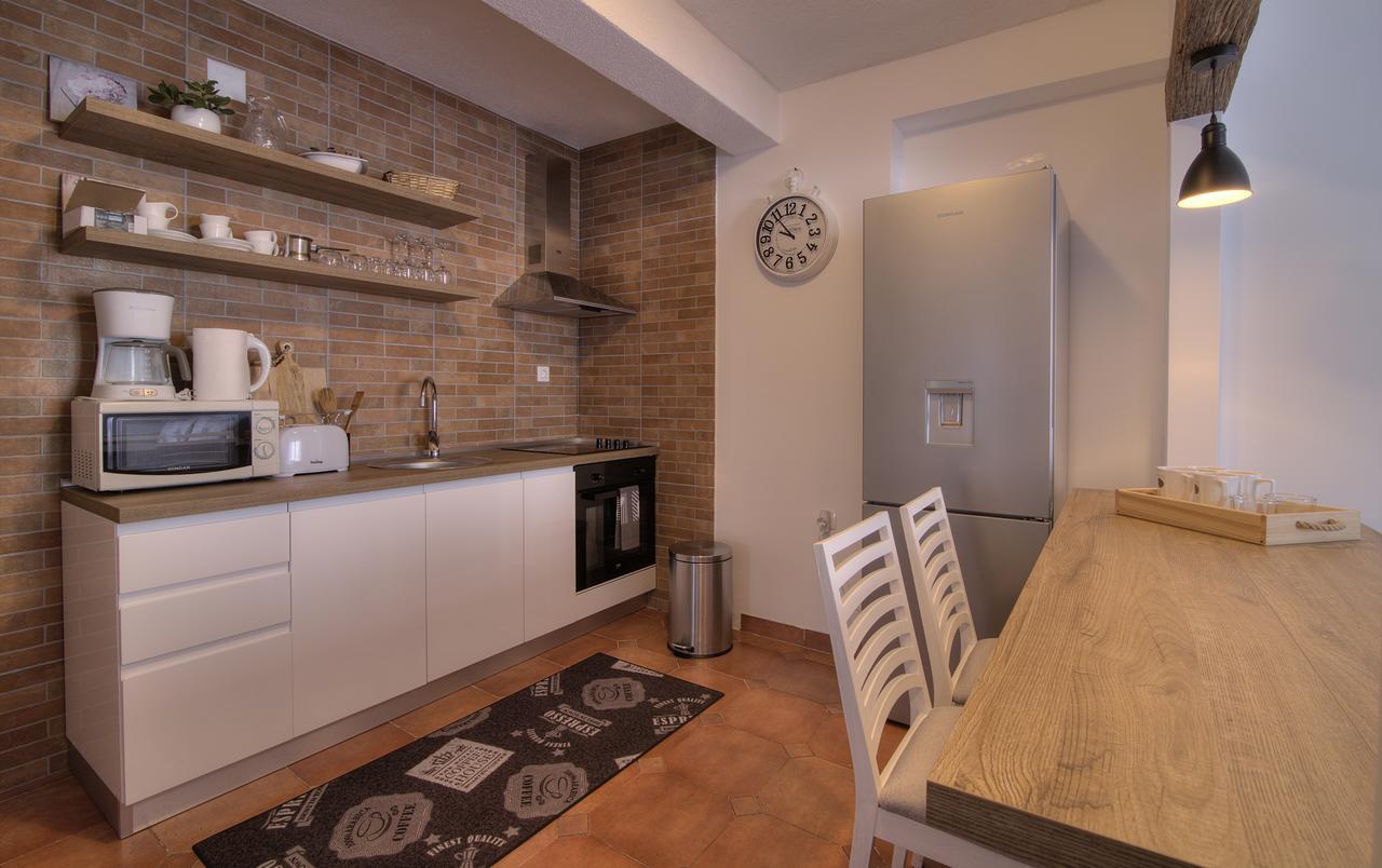 Apartments Lola Zengg Kültér fotó