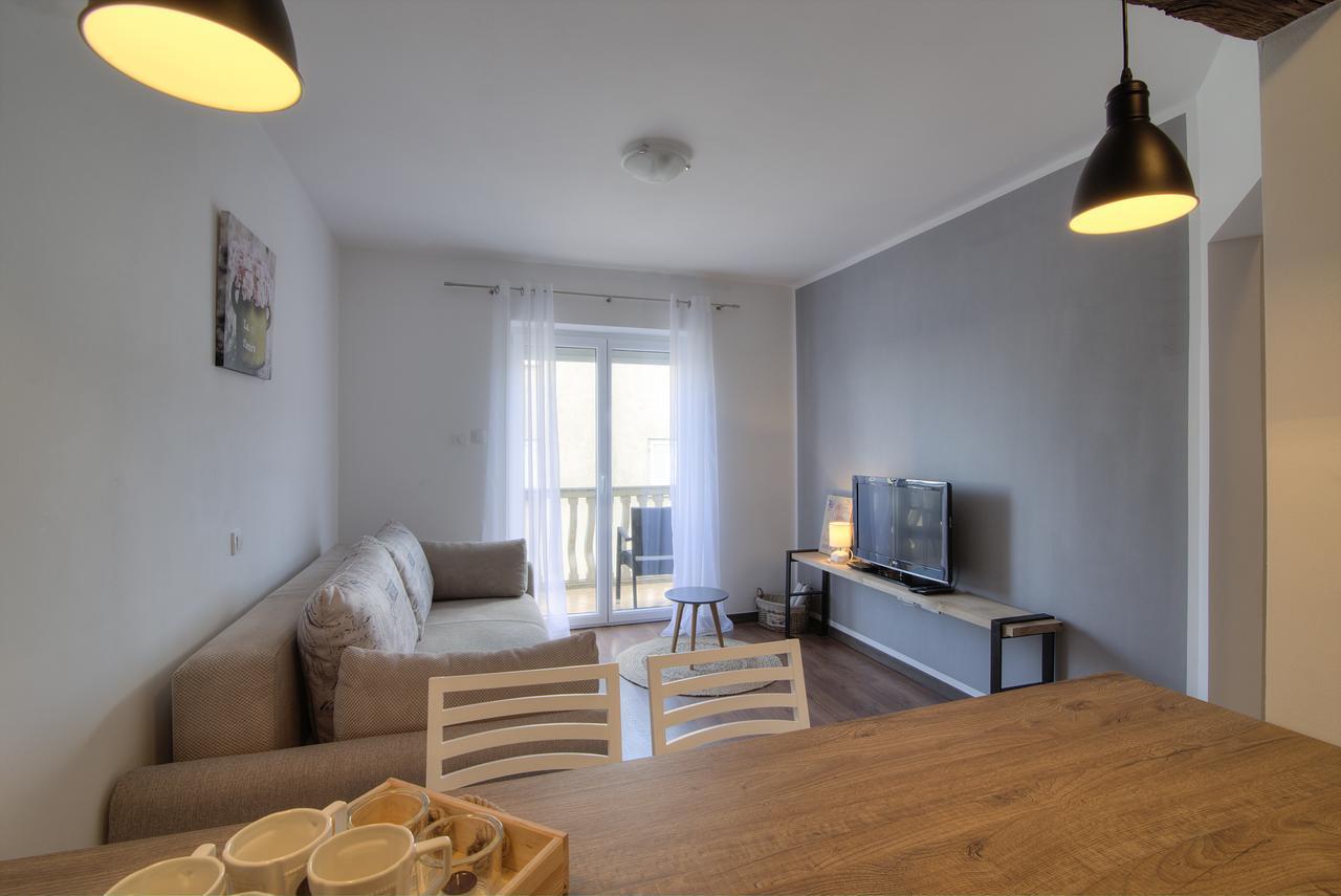 Apartments Lola Zengg Kültér fotó