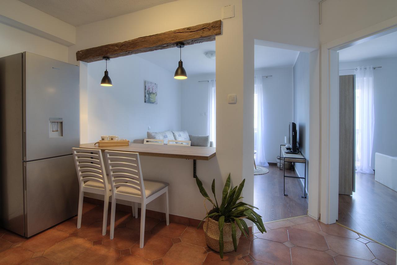 Apartments Lola Zengg Kültér fotó